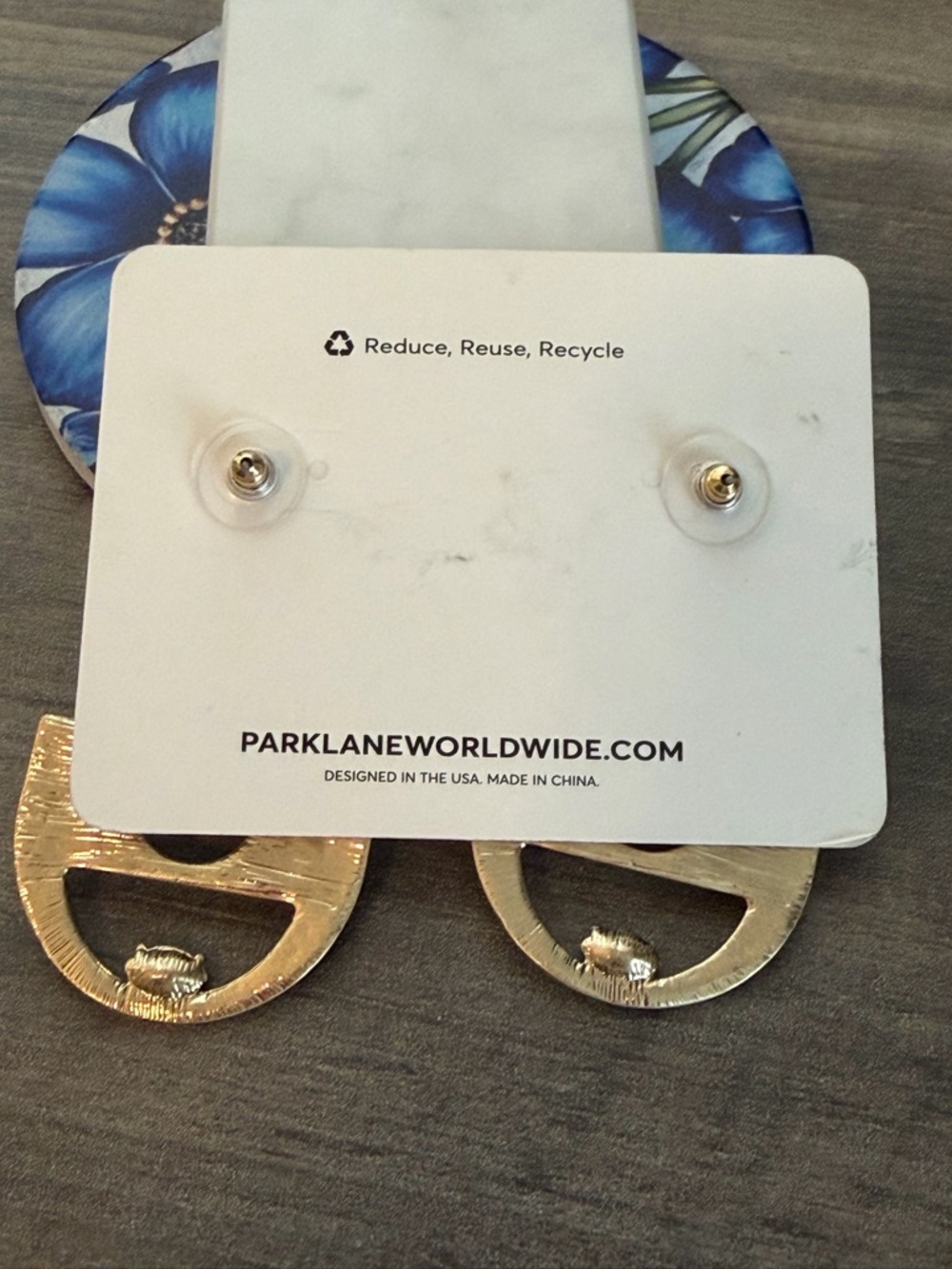 Park Lane Kelley Oversized Earrings #471 gold tone green New on Card! - Picture 4 of 5